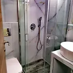 Apartamento Adam Polychrono