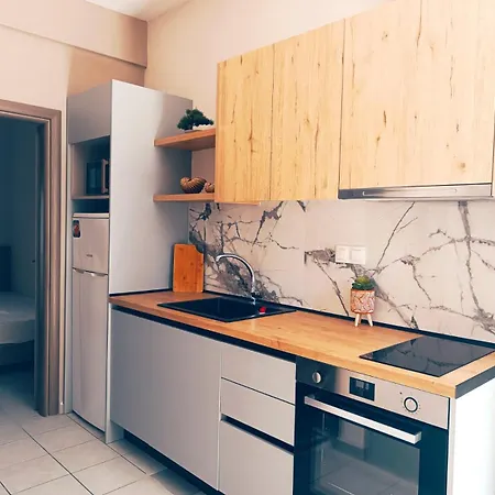 Adam Apartmán *