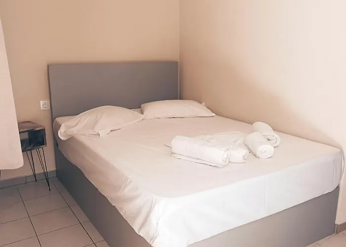 Adam Apartament Polychrono